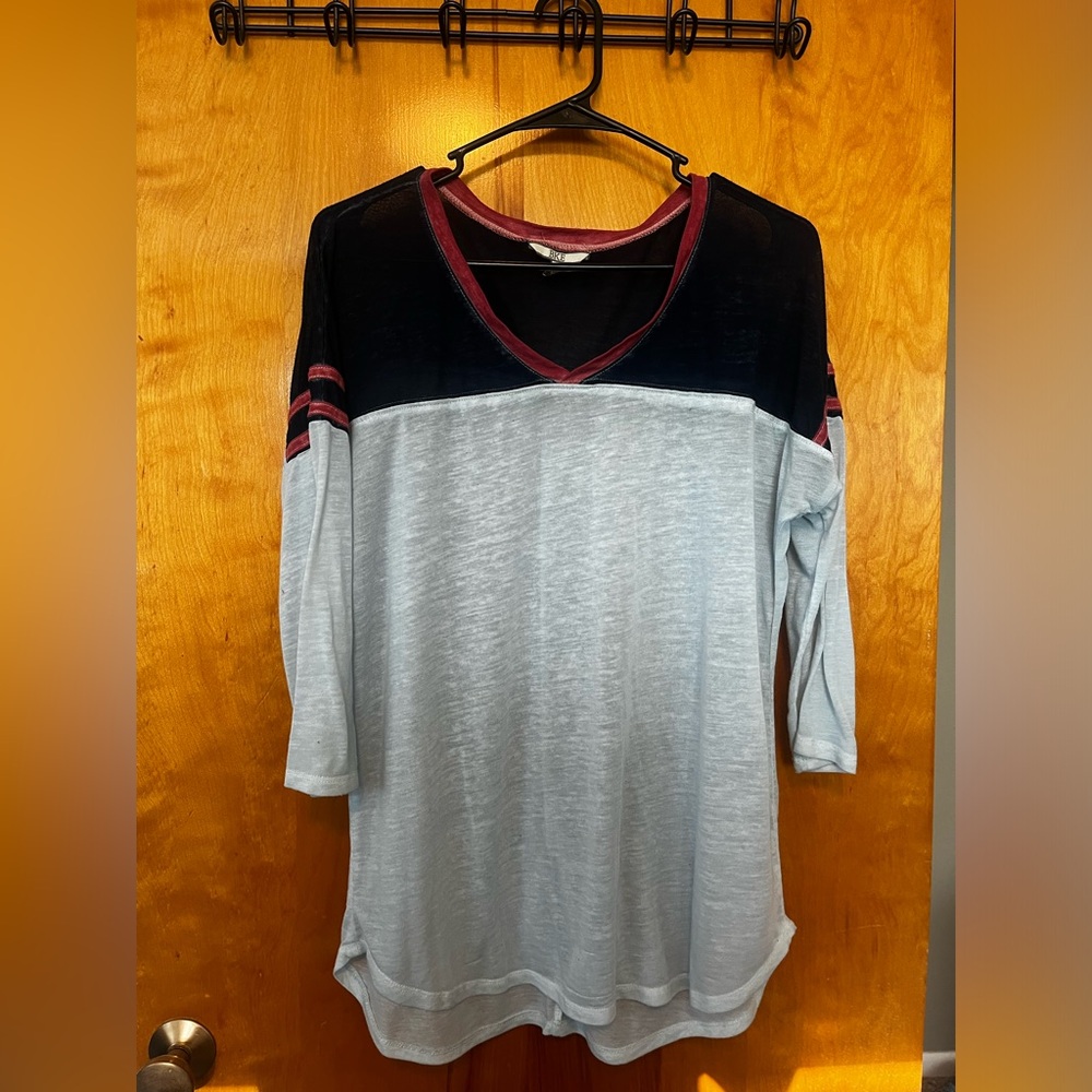 BKE 1/4 Sleeve Lightweight Top